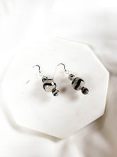 Load image into Gallery viewer, Striped Agate Earrings
